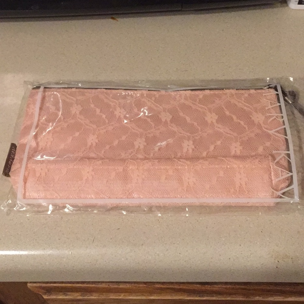 Cosmetic bag